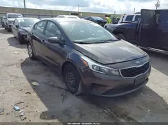 3KPFL4A72JE193104 2018 KIA FORTE