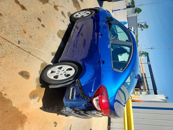 3KPFL4A72JE194365 2018 KIA FORTE - Image 2