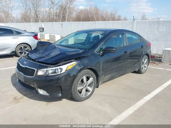 3KPFL4A72JE195399 2018 KIA FORTE - Image 2