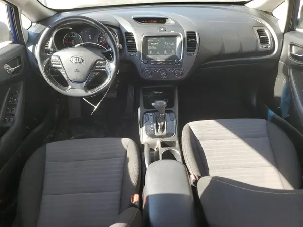 3KPFL4A72JE199064 2018 KIA FORTE - Image 8
