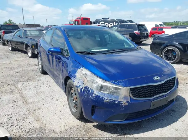 3KPFL4A72JE203131 2018 KIA FORTE - Image 1