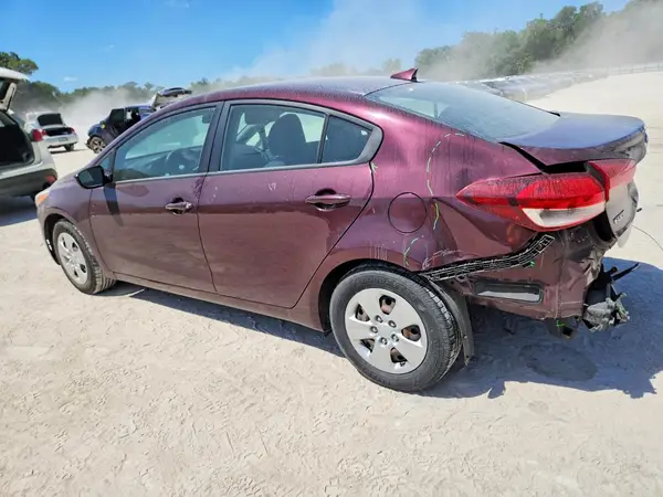 3KPFL4A72JE204196 2018 KIA FORTE - Image 2
