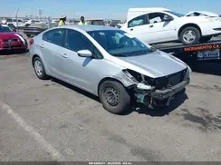 3KPFL4A72JE212282 2018 KIA FORTE
