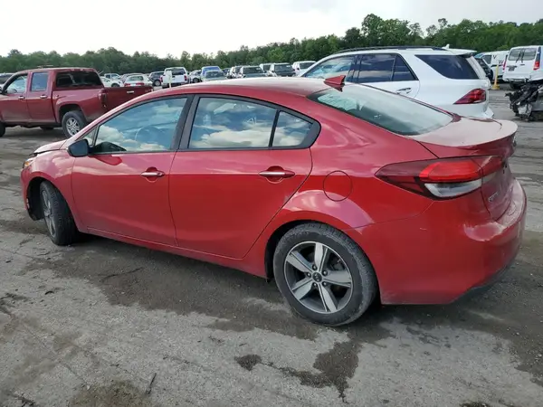 3KPFL4A72JE214100 2018 KIA FORTE - Image 2