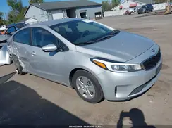 3KPFL4A72JE214291 2018 KIA FORTE