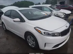 3KPFL4A72JE215764 2018 KIA FORTE