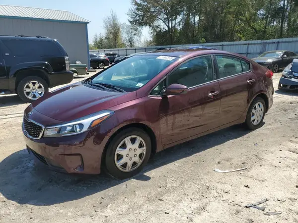 3KPFL4A72JE217207 2018 KIA FORTE - Image 1