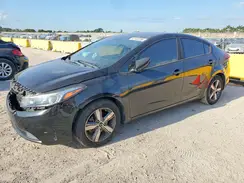 3KPFL4A72JE221872 2018 KIA FORTE