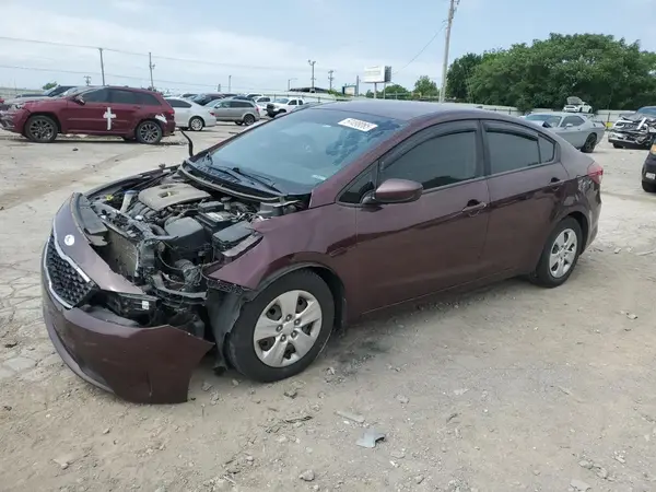 3KPFL4A72JE224139 2018 KIA FORTE - Image 1