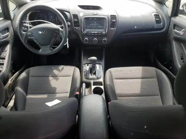 3KPFL4A72JE224139 2018 KIA FORTE - Image 8