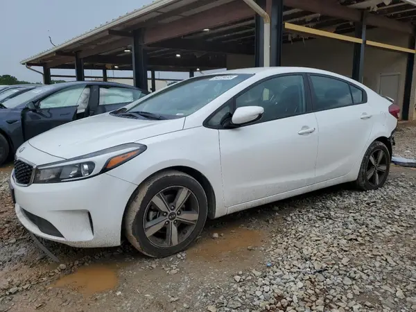 3KPFL4A72JE225887 2018 KIA FORTE - Image 1
