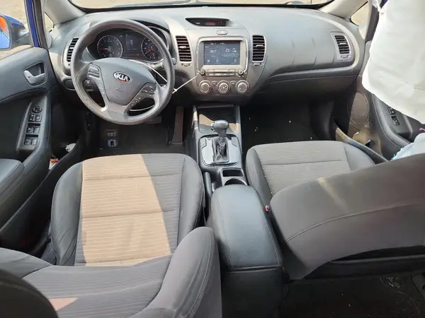 3KPFL4A72JE230667 2018 KIA FORTE - Image 8