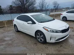 3KPFL4A72JE239353 2018 KIA FORTE