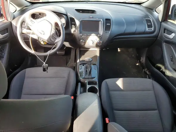 3KPFL4A72JE243399 2018 KIA FORTE - Image 8