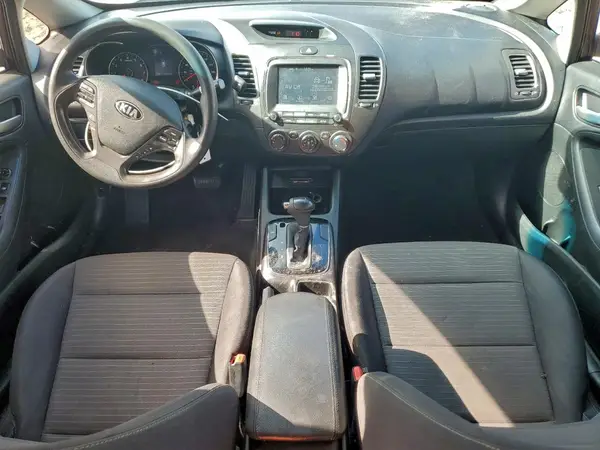 3KPFL4A72JE243404 2018 KIA FORTE - Image 8