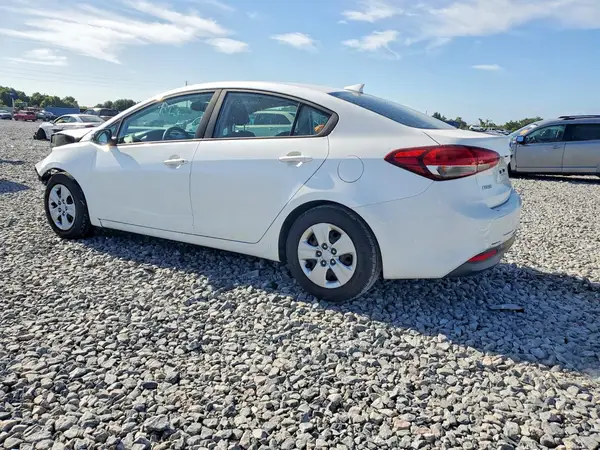 3KPFL4A72JE248084 2018 KIA FORTE - Image 2