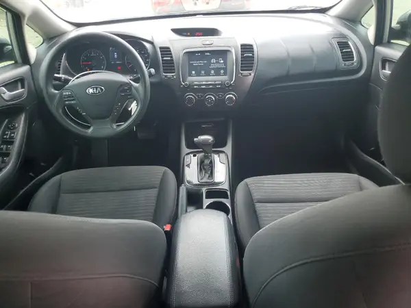 3KPFL4A72JE249865 2018 KIA FORTE - Image 8