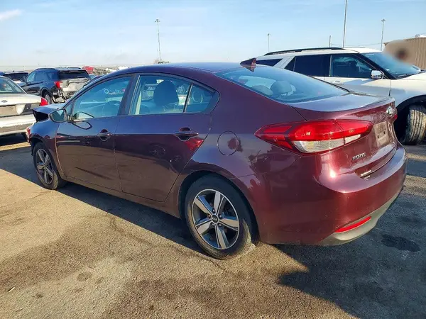 3KPFL4A72JE250708 2018 KIA FORTE - Image 2