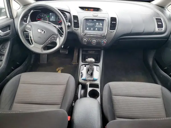 3KPFL4A72JE257254 2018 KIA FORTE - Image 8