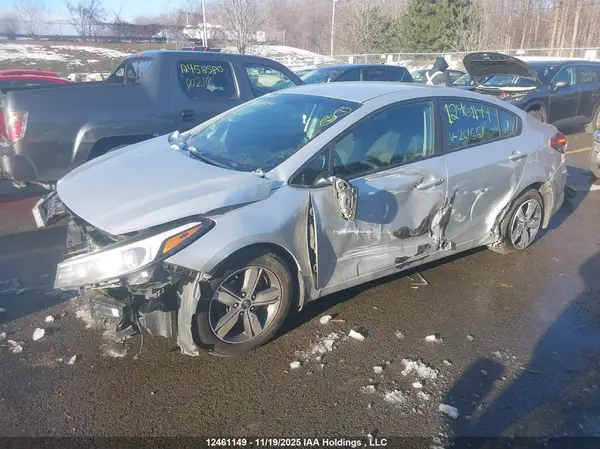 3KPFL4A72JE261661 2018 KIA FORTE - Image 2