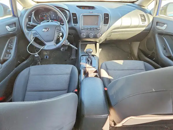 3KPFL4A72JE261711 2018 KIA FORTE - Image 8
