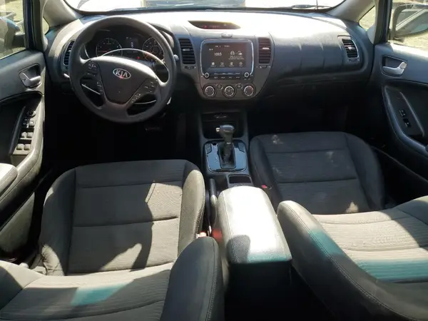 3KPFL4A72JE262955 2018 KIA FORTE - Image 8
