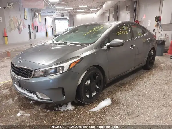 3KPFL4A72JE263314 2018 KIA FORTE - Image 2