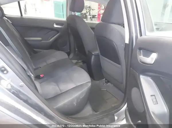 3KPFL4A72JE263314 2018 KIA FORTE - Image 8