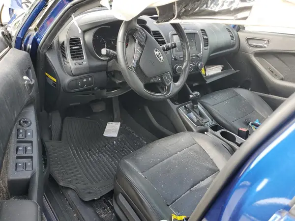 3KPFL4A72JE267623 2018 KIA FORTE - Image 8