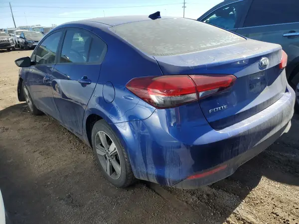 3KPFL4A72JE273096 2018 KIA FORTE - Image 2