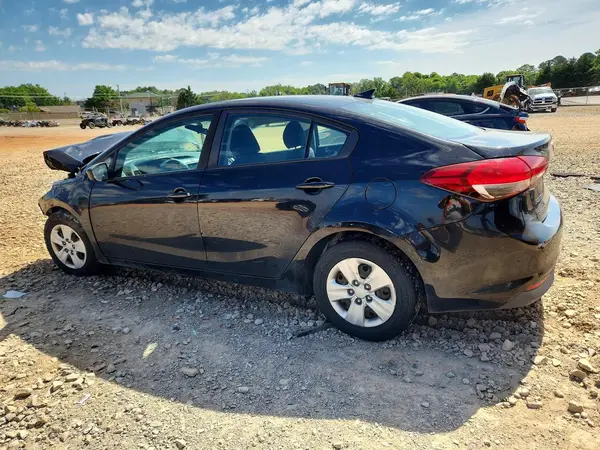 3KPFL4A72JE273311 2018 KIA FORTE - Image 2