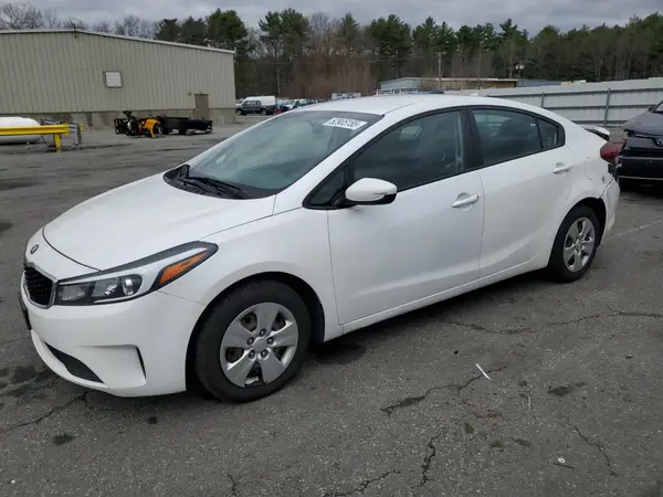 3KPFL4A72JE275673 2018 KIA FORTE - Image 1