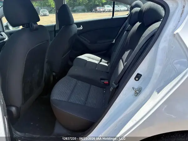 3KPFL4A72JE282042 2018 KIA FORTE - Image 8