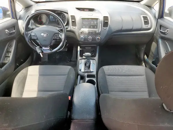 3KPFL4A72JE283725 2018 KIA FORTE - Image 8