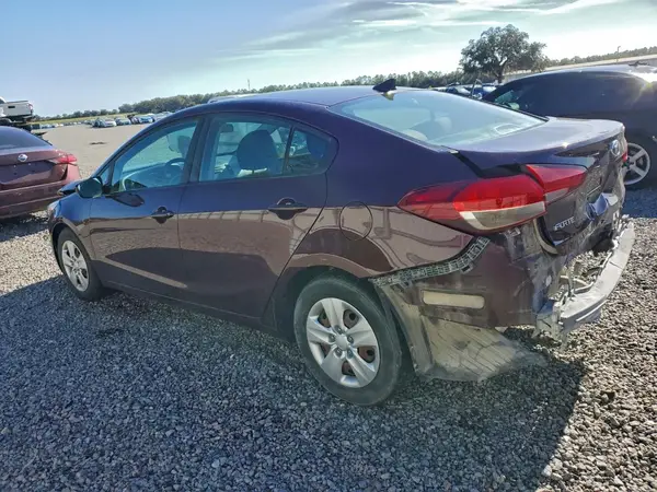 3KPFL4A73HE006611 2017 KIA FORTE - Image 2