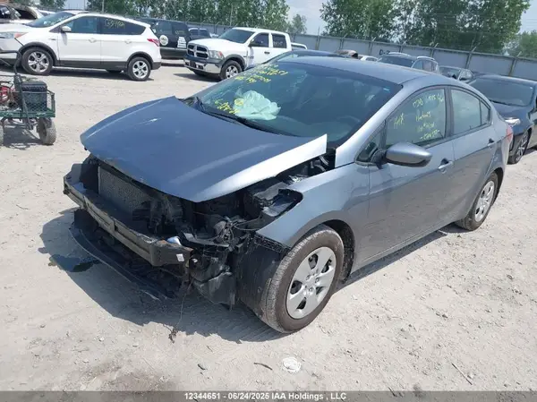 3KPFL4A73HE007001 2017 KIA FORTE - Image 2
