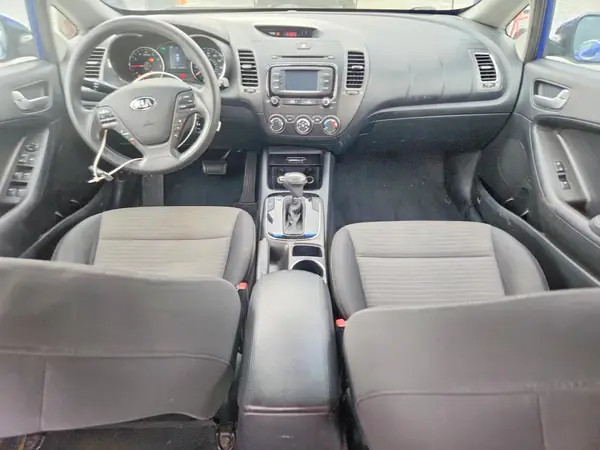 3KPFL4A73HE007967 2017 KIA FORTE - Image 8