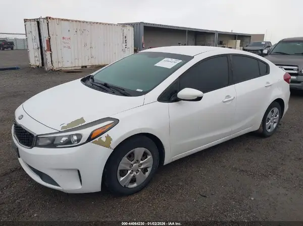 3KPFL4A73HE014885 2017 KIA FORTE - Image 2