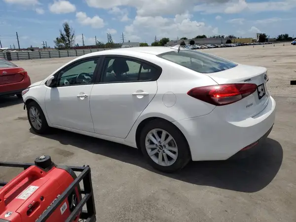 3KPFL4A73HE015499 2017 KIA FORTE - Image 2
