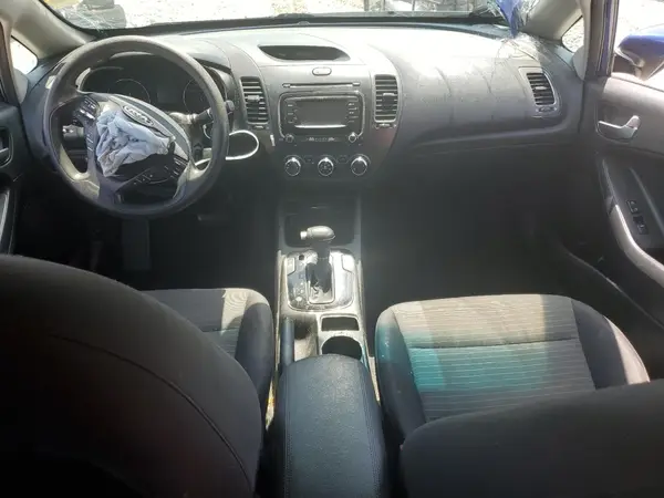3KPFL4A73HE017463 2017 KIA FORTE - Image 8