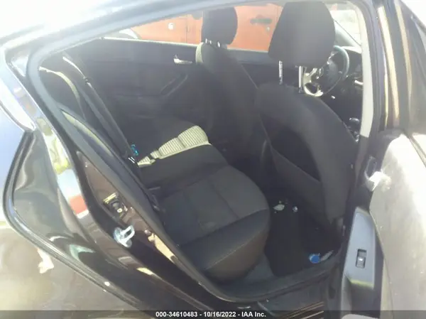 3KPFL4A73HE018970 2017 KIA FORTE - Image 8