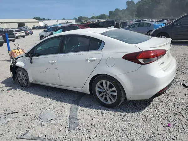 3KPFL4A73HE019262 2017 KIA FORTE - Image 2