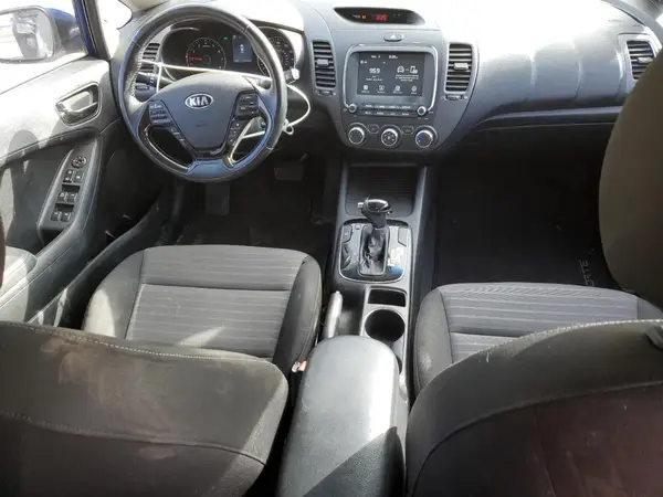 3KPFL4A73HE020511 2017 KIA FORTE - Image 8