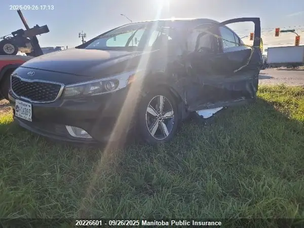 3KPFL4A73HE020542 2017 KIA FORTE - Image 2