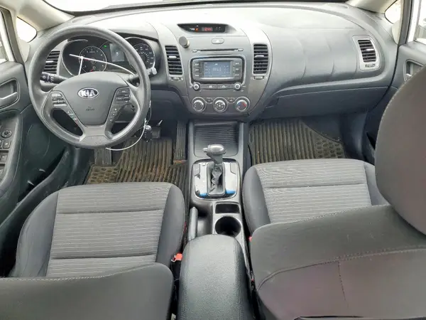 3KPFL4A73HE024591 2017 KIA FORTE - Image 8
