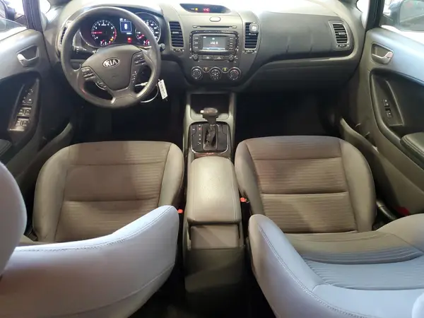 3KPFL4A73HE026938 2017 KIA FORTE - Image 8