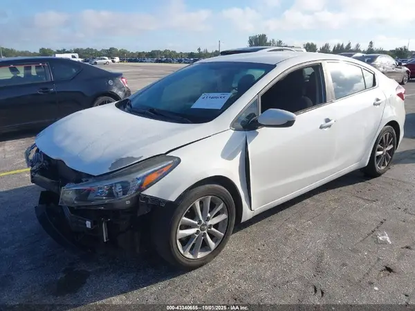 3KPFL4A73HE029113 2017 KIA FORTE - Image 2