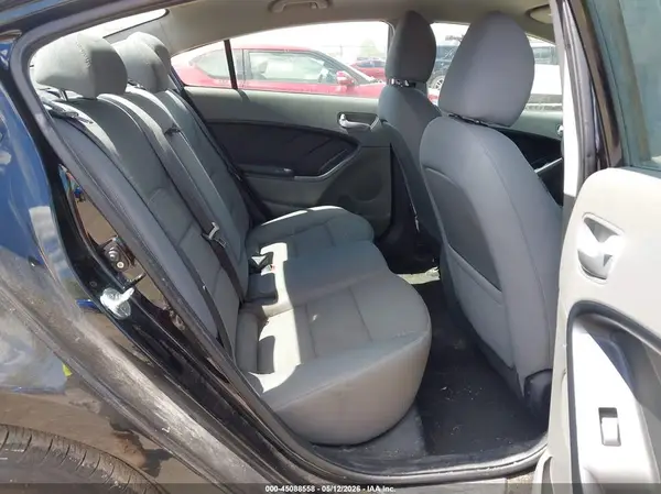 3KPFL4A73HE029774 2017 KIA FORTE - Image 8