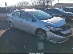 3KPFL4A73HE029984 2017 KIA FORTE