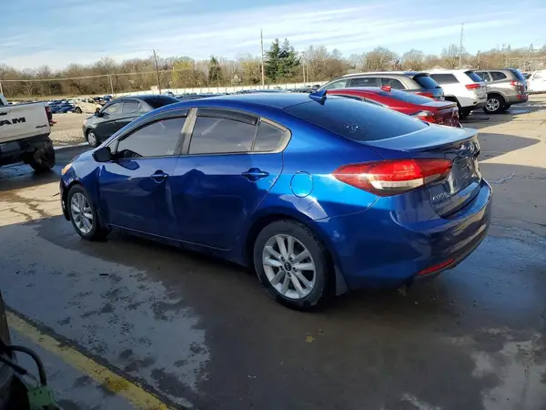 3KPFL4A73HE030925 2017 KIA FORTE - Image 2